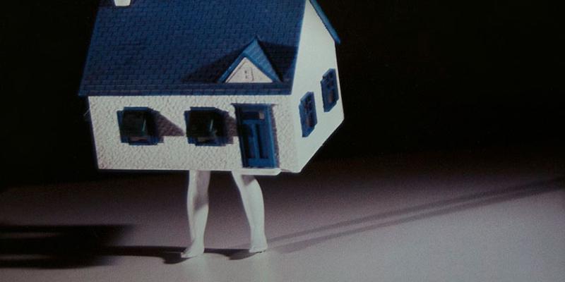 Laurie Simmons, Walking House, 1994